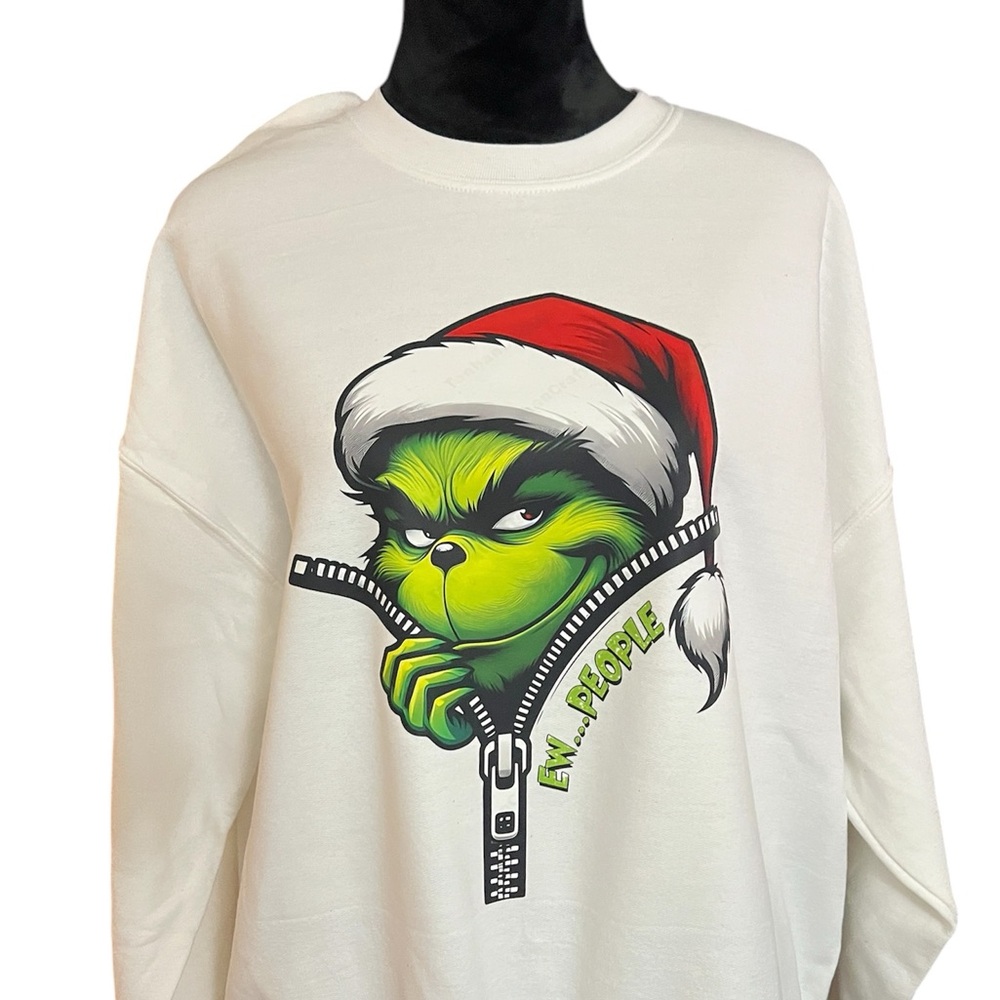 Sweatshirt (White) XL! No hood.